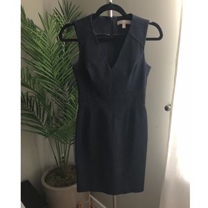 Banana Republic navy blue sleeveless v-neck dress